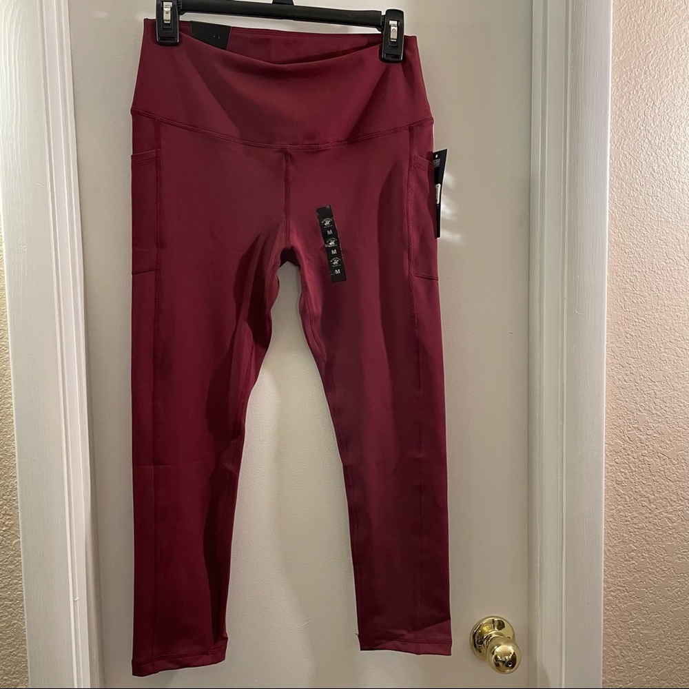 Capri workout leggings